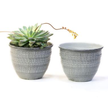 5  solid iron metal pot antique white by75 1xwh wholesale containers