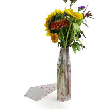 poly collapsible vase hearts 10pk vp302 10 wholesale vases black